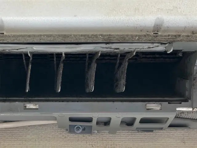 100％自社対応！損害保険加入済みで安心！訪問時の駐車場代は当店が負担します。サービスの画像