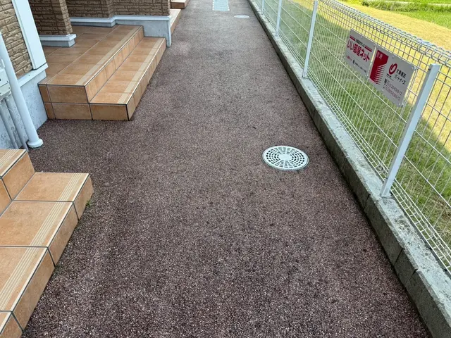 駐車場高圧洗浄｜コンクリートの黒ずみ・コケを徹底洗浄サービスの画像