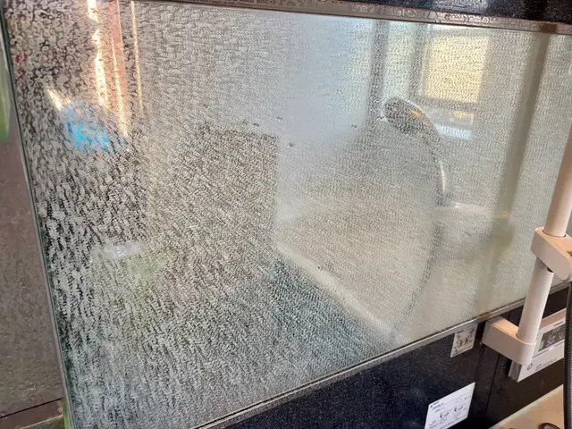 【浴室再生】13年の職人技で新品の輝きを！諦めていた水垢・ウロコを徹底清掃サービスの画像