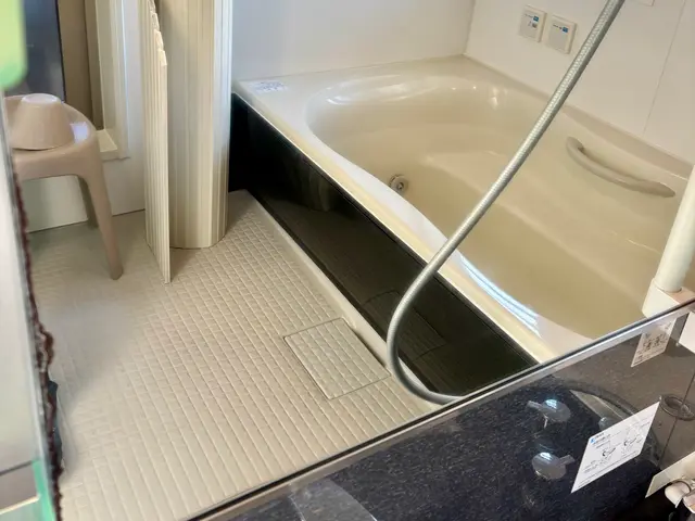 【浴室再生】13年の職人技で新品の輝きを！諦めていた水垢・ウロコを徹底清掃サービスの画像