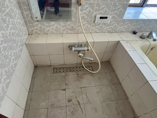 【浴室再生】13年の職人技で新品の輝きを！諦めていた水垢・ウロコを徹底清掃サービスの画像