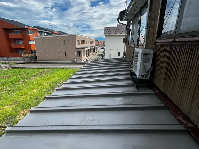 業界歴10年/地域密着型/完全自社施工/女性スタッフとお伺い致します！火災保険可サービスの画像