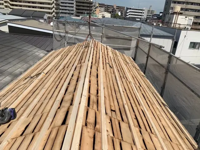 大手での経験豊富◎保証付き◎10年以上の信頼と実績、1000件以上の屋根修理！サービスの画像