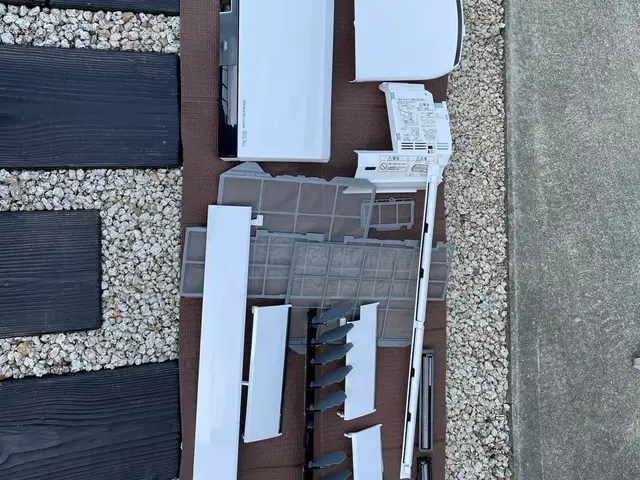 冬のエアコン使用前に☆出店記念実施中！実績10年以上・安心保険加入＆エコ洗剤使用サービスの画像