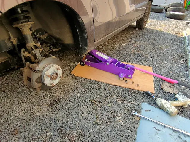 出張タイヤ交換サービス【国家資格保有者】サービスの画像