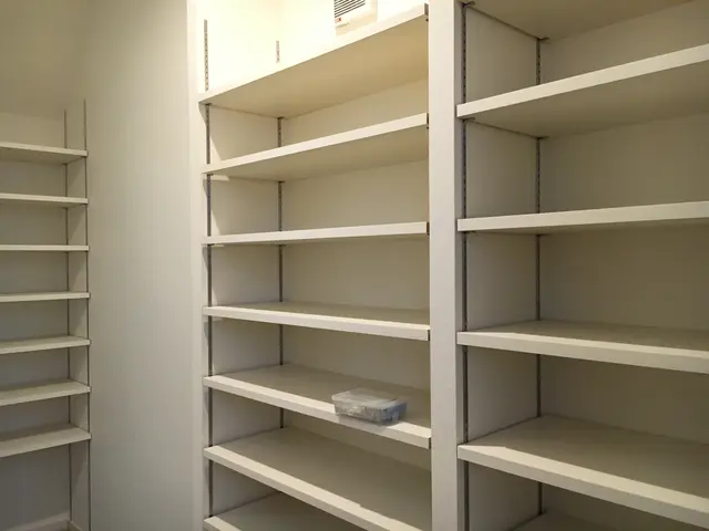 【外注一切なし！大工歴12年☆】養生は徹底して行います！簡単な加工できます！サービスの画像