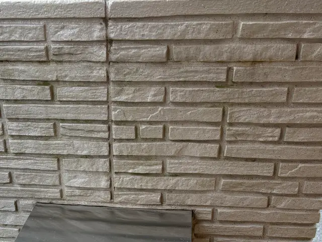 毎日使う場所だからこそ清潔に！玄関が明るく蘇るサービスの画像