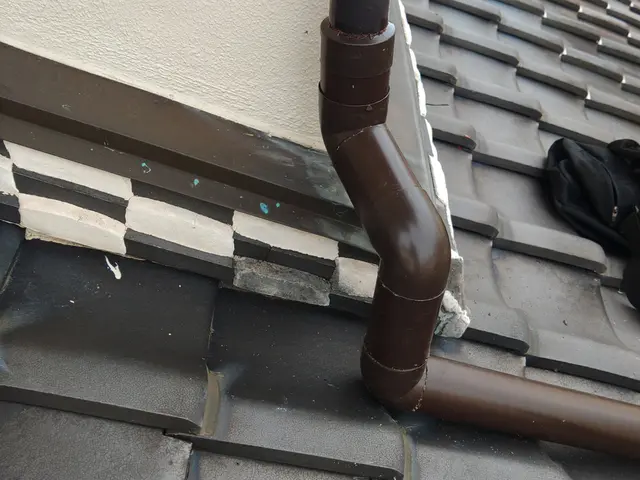 ◆雨樋のつまり解消◆部分補修◆雨樋の清掃◆ほとんど足場不要ですサービスの画像
