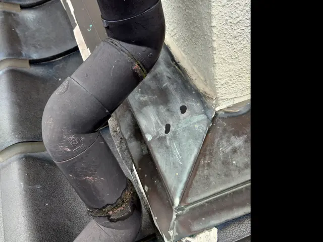 ◆雨樋のつまり解消◆部分補修◆雨樋の清掃◆ほとんど足場不要ですサービスの画像