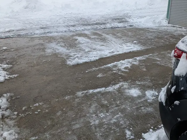 大雪時の雪かき承ります！【個人宅対応】サービスの画像