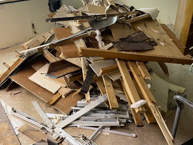 【緊急対応OK】エアコン無料取り外し＆不用品回収！※夜中対応、日祝対応はご相談！サービスの画像