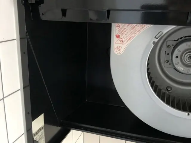 【分解洗浄】ベタベタ油汚れを解消！丁寧なレンジフードクリーニングサービスの画像