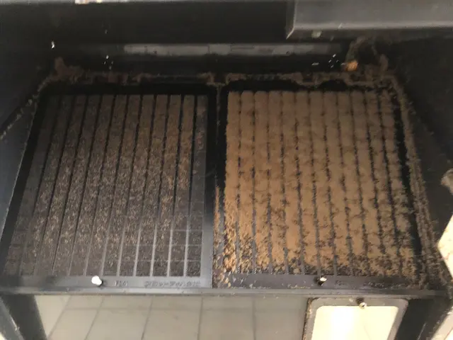 【分解洗浄】ベタベタ油汚れを解消！丁寧なレンジフードクリーニングサービスの画像
