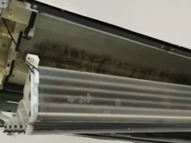 ★ご自宅の天井埋め込み1方向のエアコンクリーニングでカビや臭いを徹底洗浄サービスの画像