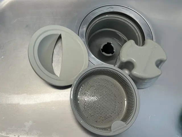 油汚れやコンロの焦付き、シンクの頑固な水垢を徹底的にキレイにします！サービスの画像