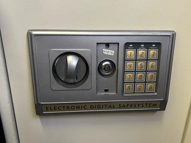 金庫、手提げ金庫、業務用金庫開錠サービスの画像