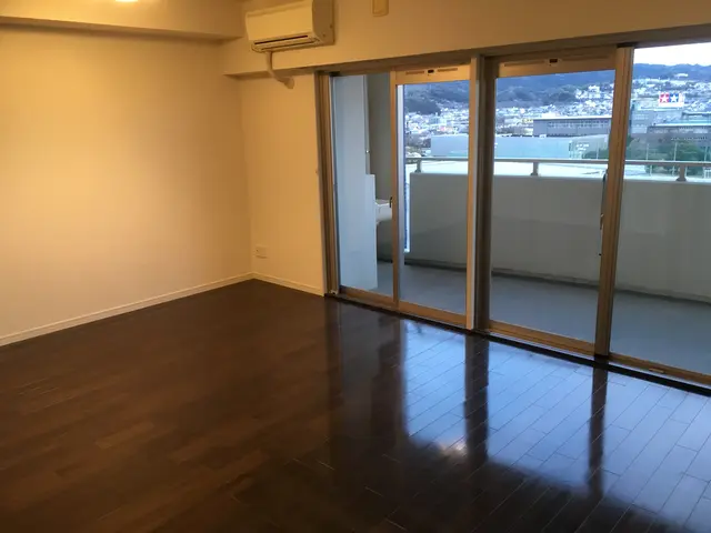 入居前・退去後のアパート・マンションから戸建てまで。丸ごと清掃はお任せください！サービスの画像