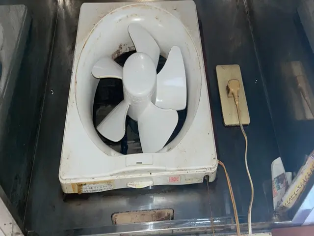 【年末の大掃除に！プロペラ換気扇をピカピカに】サービスの画像