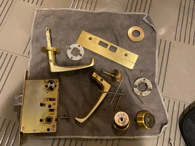 【鍵交換】見積もり〜部材の手配〜施工まで責任を持って対応いたします！！サービスの画像