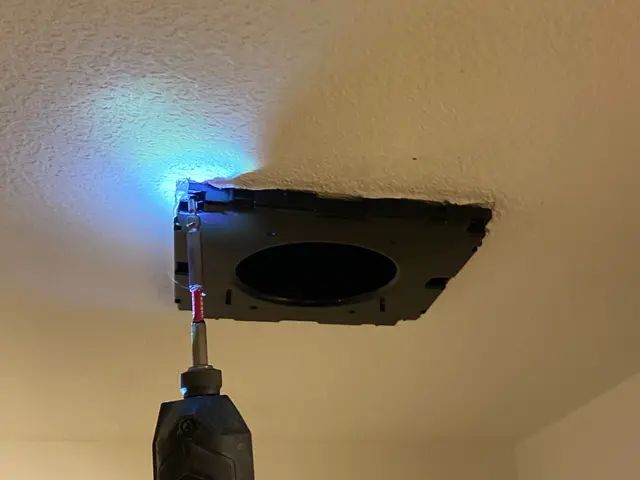 【損害保険加入済みで安心◎】営業時間外・対応地域外のご相談も受付可能です！サービスの画像