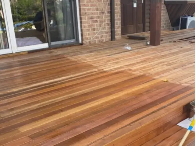 ウッドデッキ塗装・メンテナンス(濡れ縁の補修、塗装も可能)サービスの画像