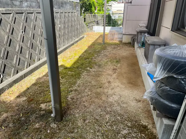 オシャレな綺麗なお庭に☆雑草対策バッチリ◎迅速な対応、丁寧な作業を心がけてます！サービスの画像