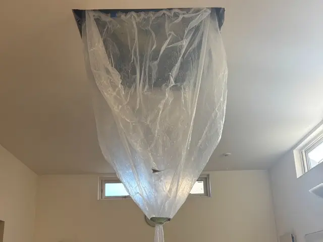 10月限定家庭用天井埋込一方向二台目→15,000！業務用エアコン、天カセ大歓迎サービスの画像