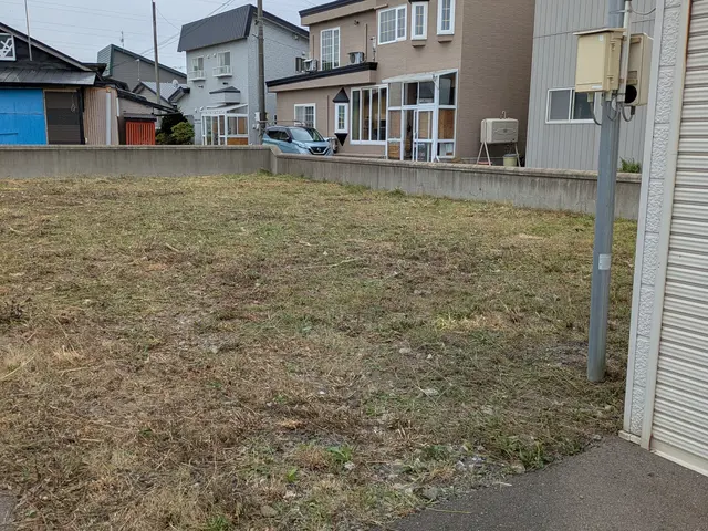 刈りっぱなしＯＫ！草回収も可能です！遠隔地からでもカード決済で非対面で作業可能！サービスの画像