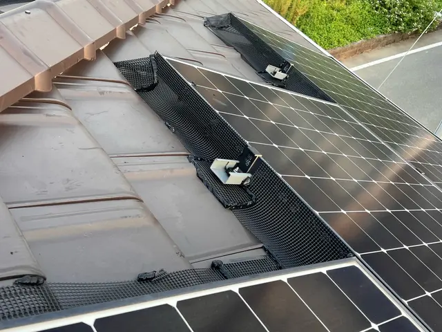 ハト追い出し及び侵入防止施工サービスの画像