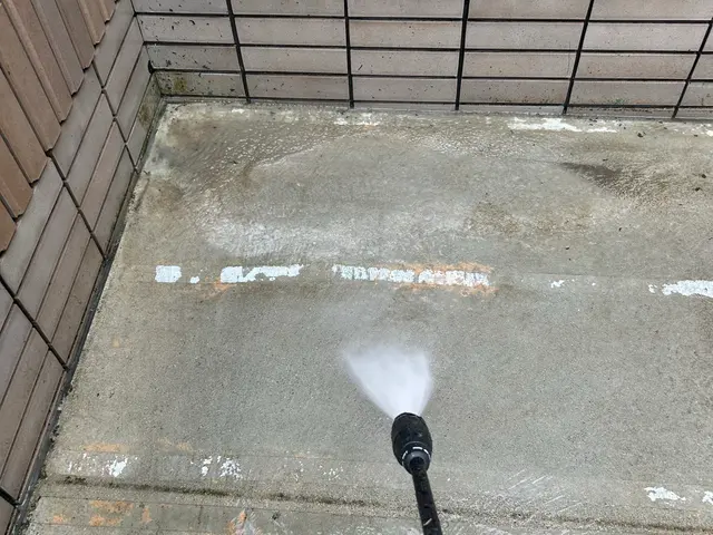 駐車場高圧洗浄。安くて丁寧。サービスの画像