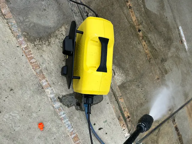 駐車場高圧洗浄。安くて丁寧。サービスの画像