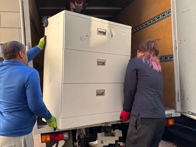 面倒なオフィス移転を一括対応！家具組立や設置もプロが丁寧に行います！緊急対応可能サービスの画像