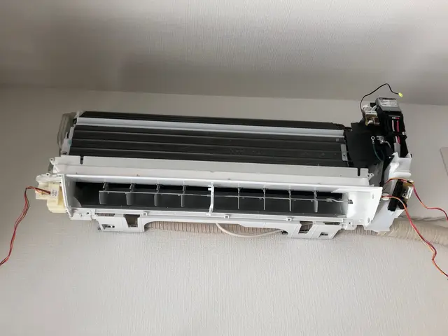8,9月10%引き！プロの完全分解洗浄！エアコンクリーニングはグレイスクリーン！サービスの画像