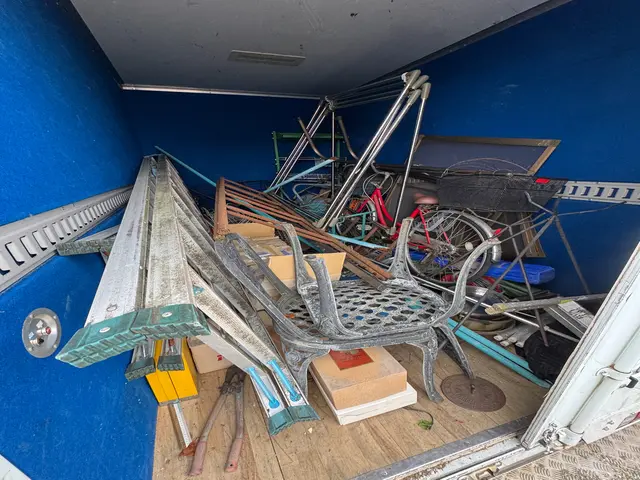 エアコン取り外し無料！遺品整理士の店長が1.5t箱車で訪問。ぜひお問い合わせを！サービスの画像