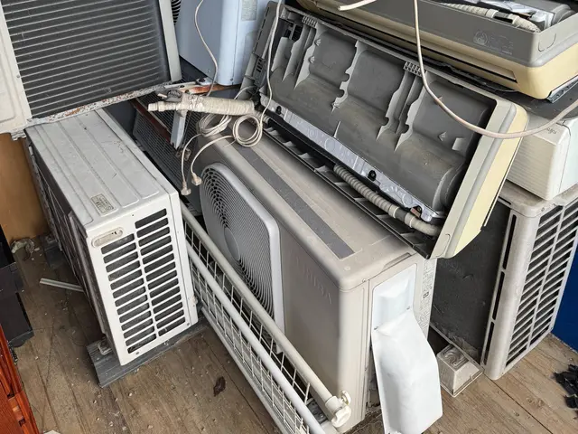 エアコン取り外し無料！遺品整理士の店長が1.5t箱車で訪問。ぜひお問い合わせを！サービスの画像