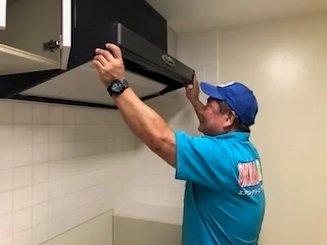 頑固な油汚れ落としは当店へおまかせ！お客様の時間の有効利用のお手伝いしますサービスの画像