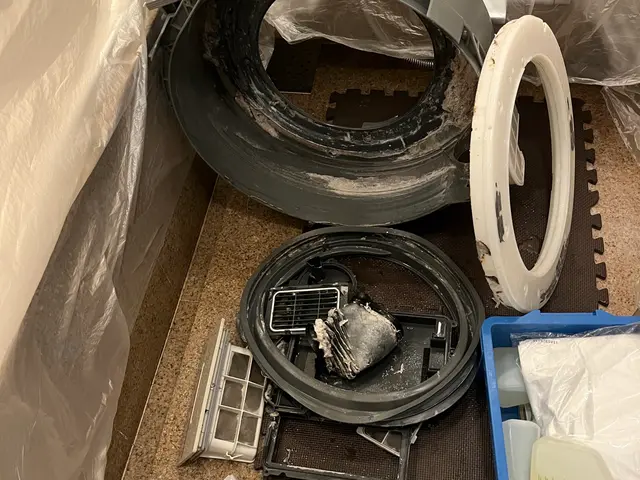 作業外注一切なし！自社スタッフによる丁寧な洗濯機まるごとピカピカ仕上げサービスの画像