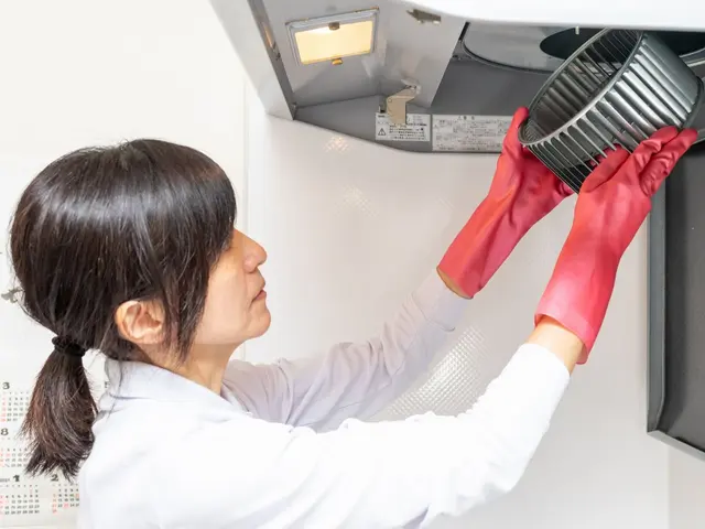 《おしどり夫婦の水回り掃除》女性お一人のご在宅でも安心です＠ラッシュワークスサービスの画像