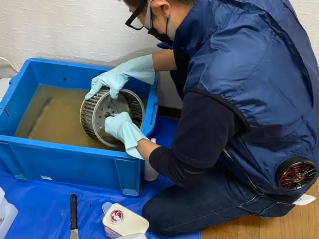 油汚れのベトベト…嫌ですよね…もう見たくない！そんなお客様の悩みもスッキリ解決！サービスの画像