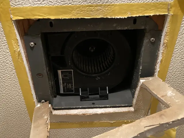 福岡市【トイレ換気扇の交換】浴室・洗面所・脱衣所換気扇の交換もお任せ！サービスの画像