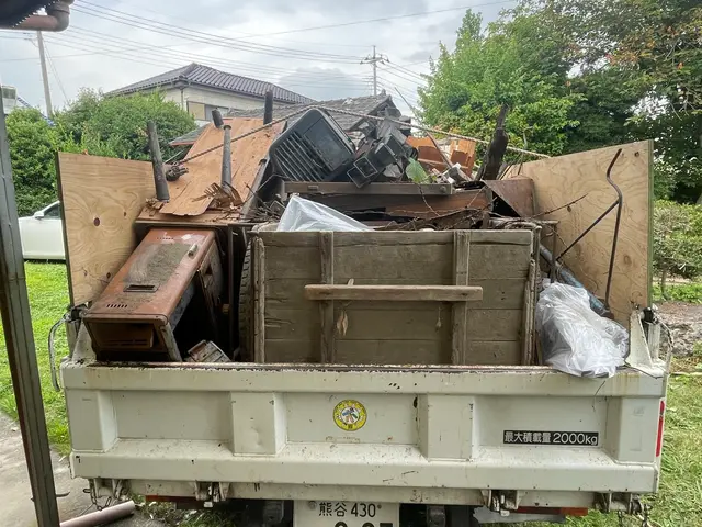 不用品回収　2トントラックサービスの画像