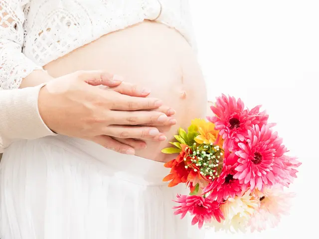 出張マタニティフォト　『お友達とフォト』も可能です♪サービスの画像