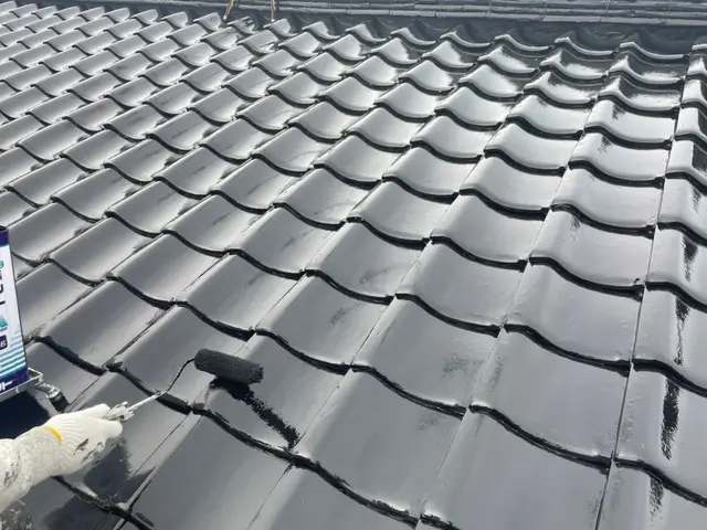 遮熱塗料で電気代をお得にしませんか？プロの目線でサポート致します！インスタ発信中サービスの画像