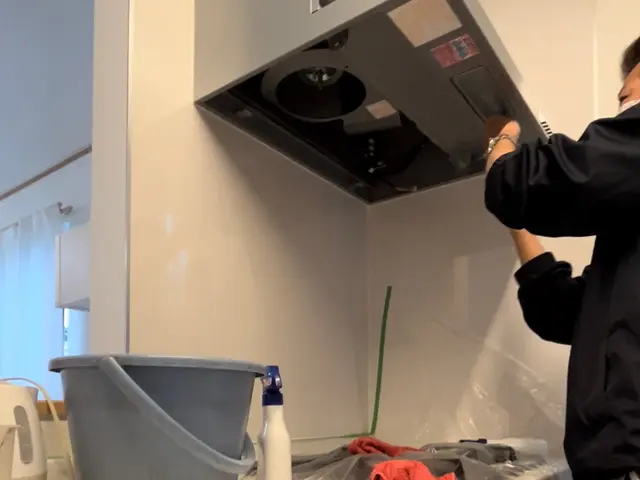 クリーニング歴18年の『仲良し親子』のプロがお伺いします。サービスの画像