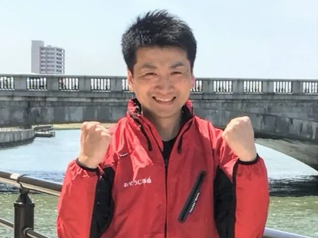 ★車内をアルカリイオン電解水で安全に除菌洗浄・消臭★気になる汚れをリフレッシュサービスの画像