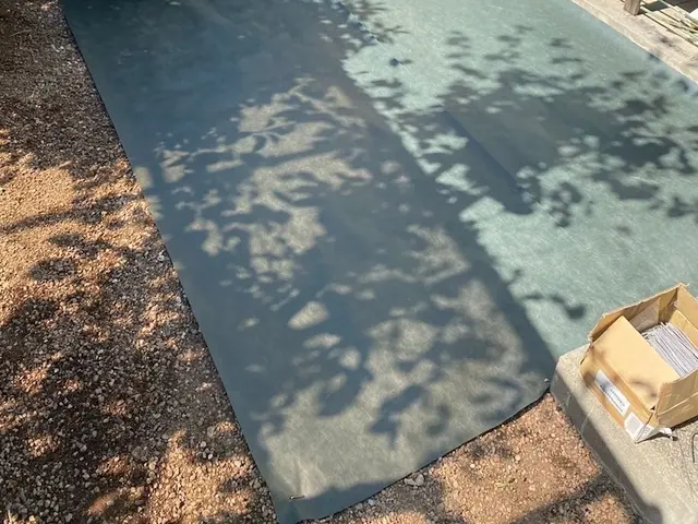 シーズンごとの草刈りを見直しませんか？防草シートの施工なら西熊造園！サービスの画像