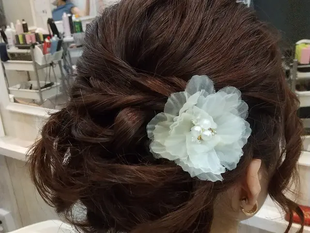 女性スタッフ指定OK◇和装に合うヘアメイクも対応可能◇営業時間外もご相談歓迎！