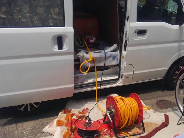 シロアリファイターズにお任せ下さい！丁寧な施工50年の施工実績！サービスの画像