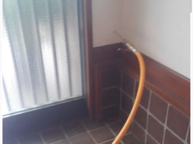 シロアリファイターズにお任せ下さい！丁寧な施工50年の施工実績！サービスの画像