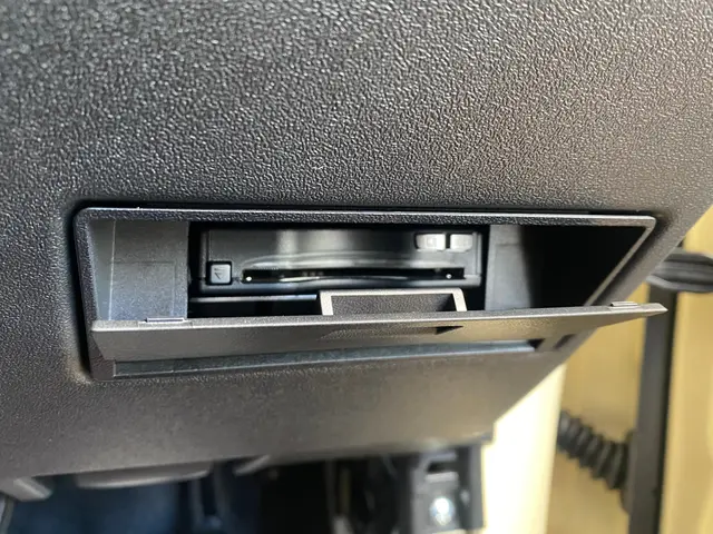 ETC＆ETC2.0取付します！ビルトイン取付やナビ連動もご相談ください！サービスの画像